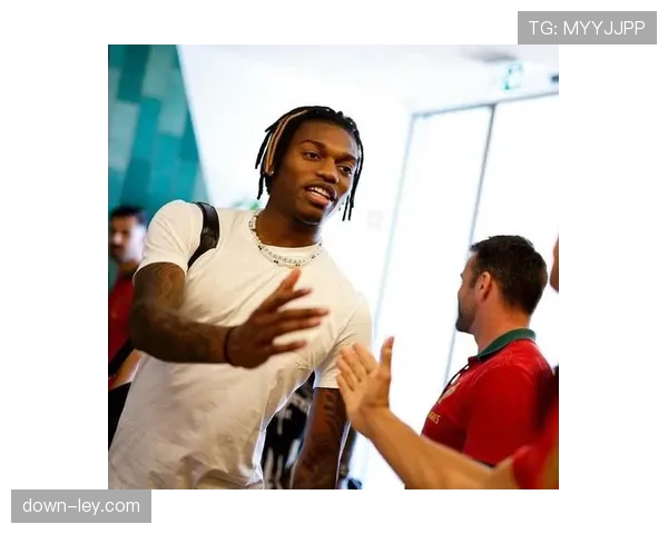 从断腿重伤到回归进球：葡萄牙前锋拉斐尔·莱奥的800天